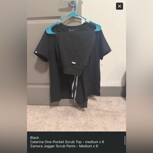 BLACK FIGS SCRUBS SET medium top and bottom.